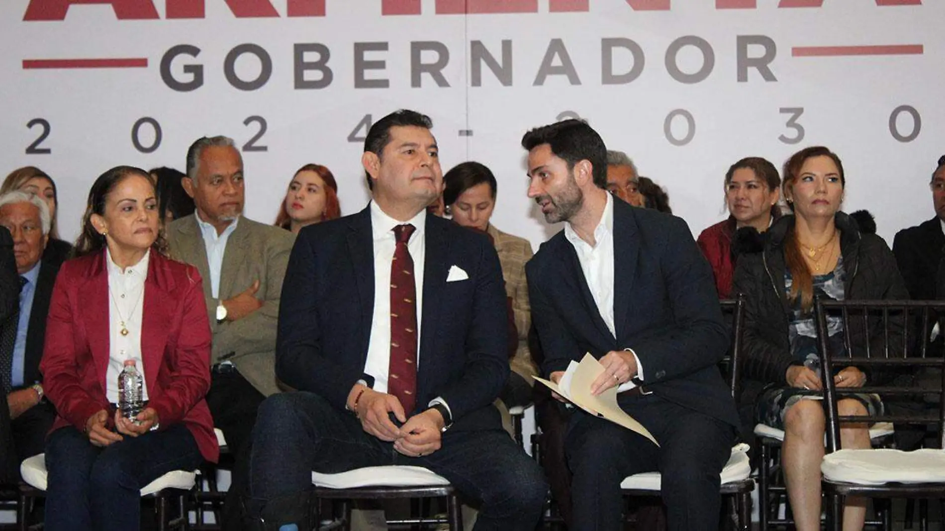 Alejandro Armenta seguirá separado de sus funciones como senador durante precampaña